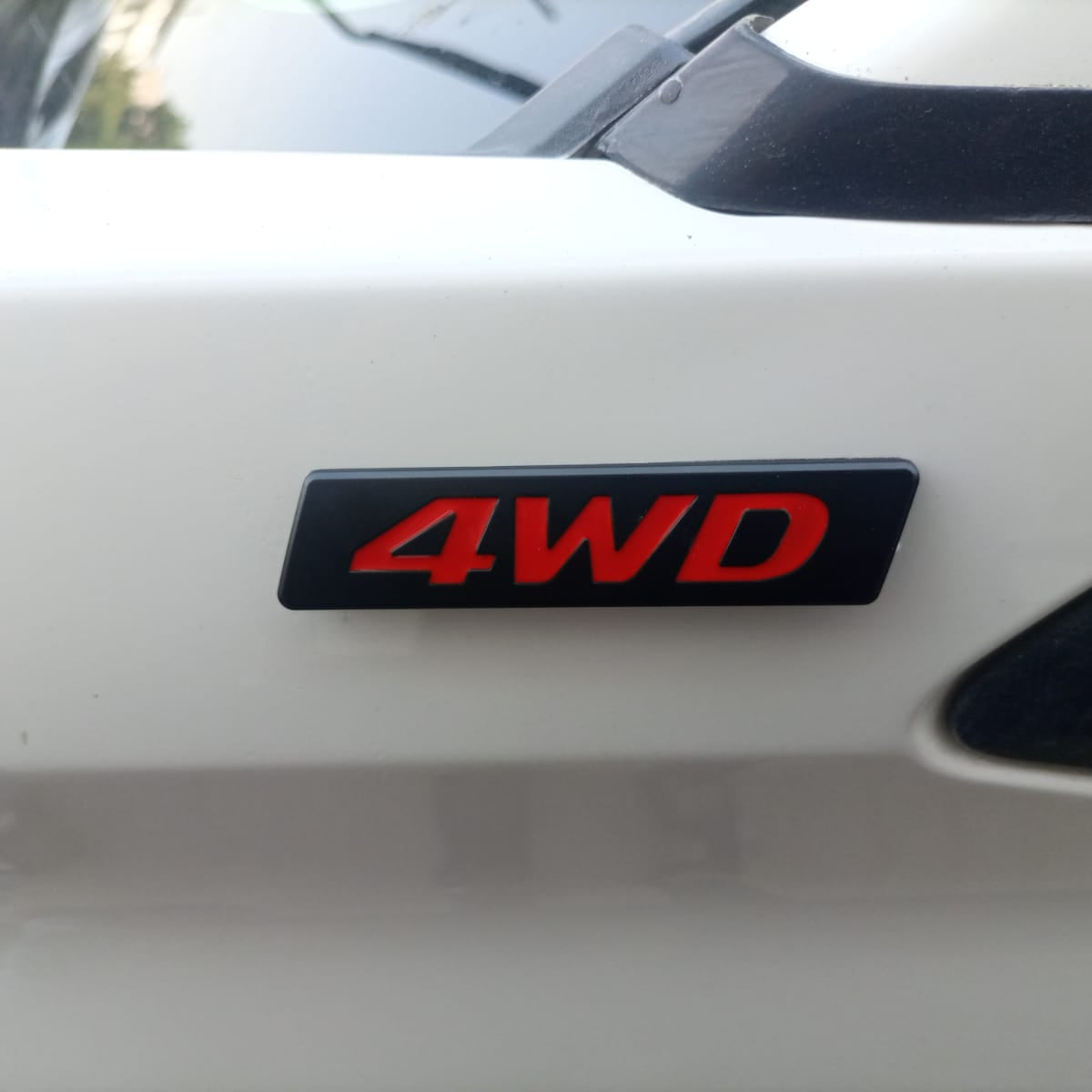 Universal - Metal Logo 4WD - 1005