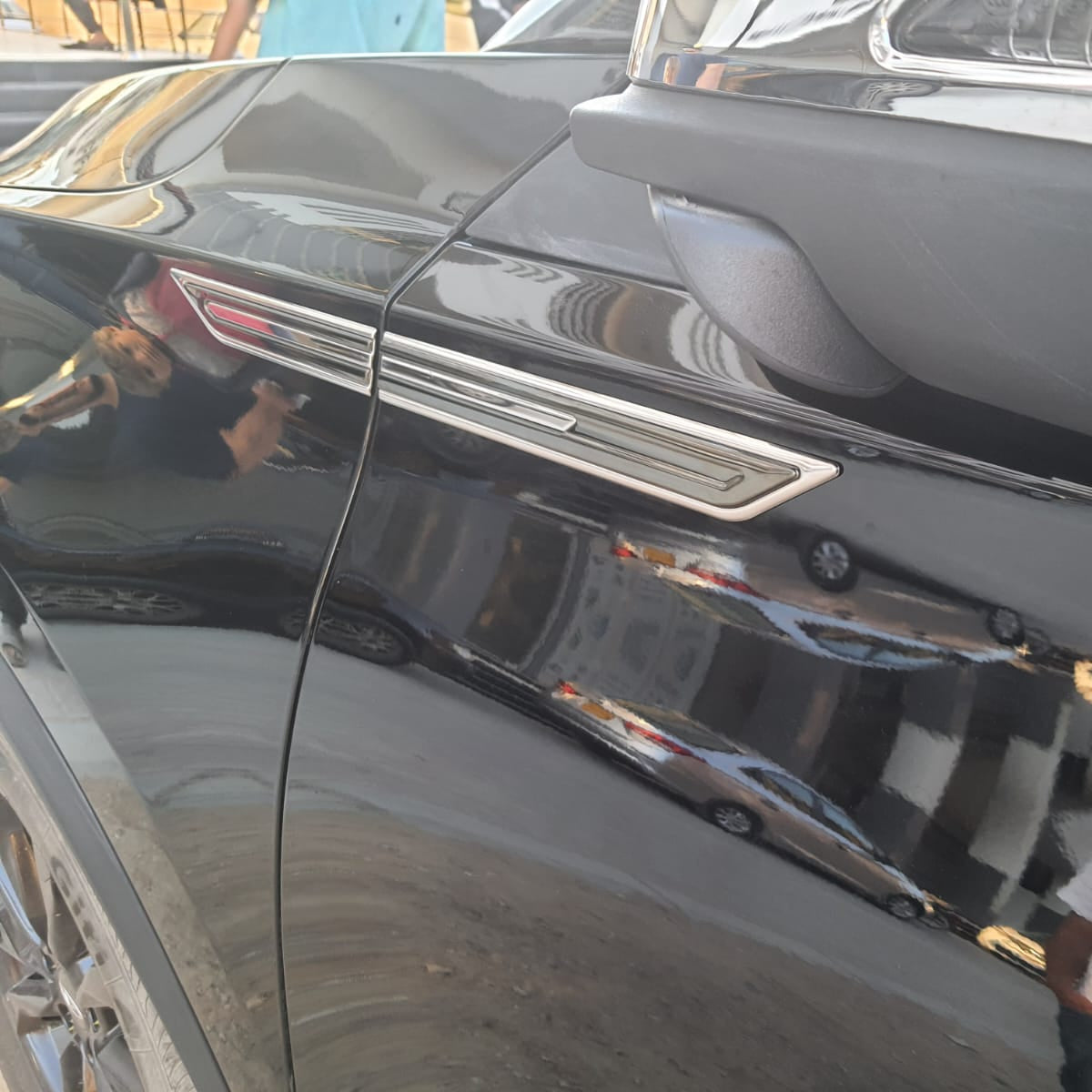 Universal - Fender Trim Set - 1024