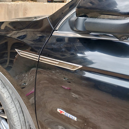 Universal - Fender Trim Set - 1024