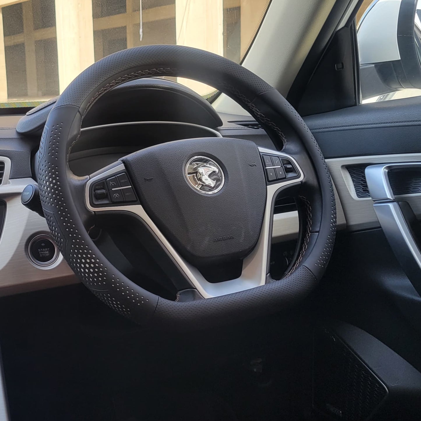 Universal - Steering Cover D NEW Dots - 1116