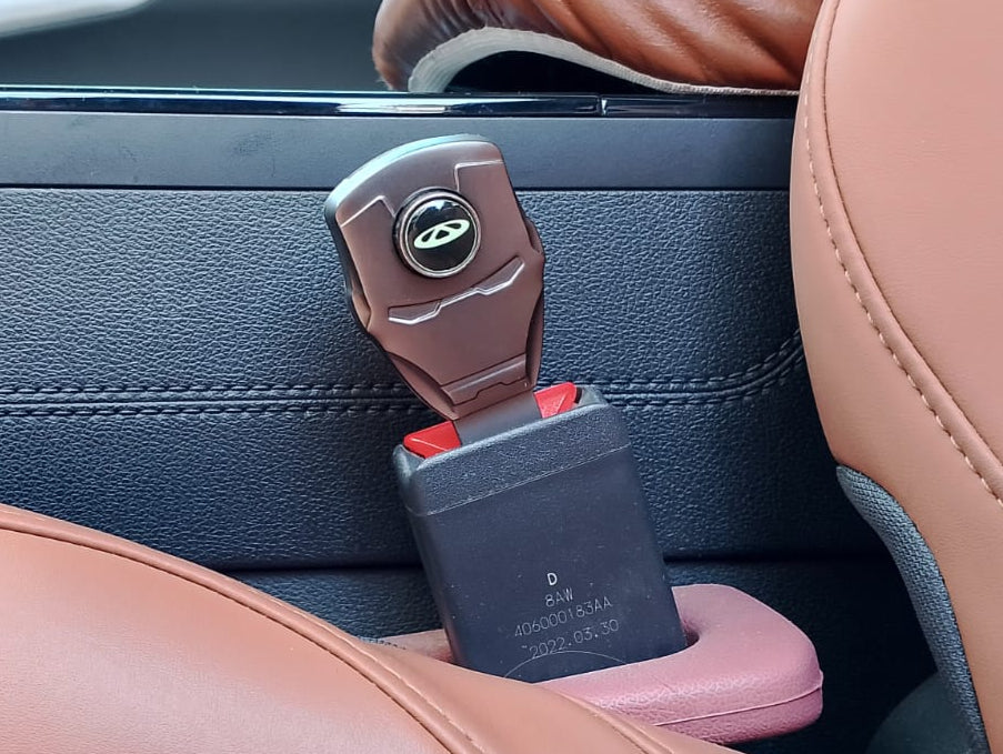 Universal - Seat Belt Extender Black Iron Men - 1196