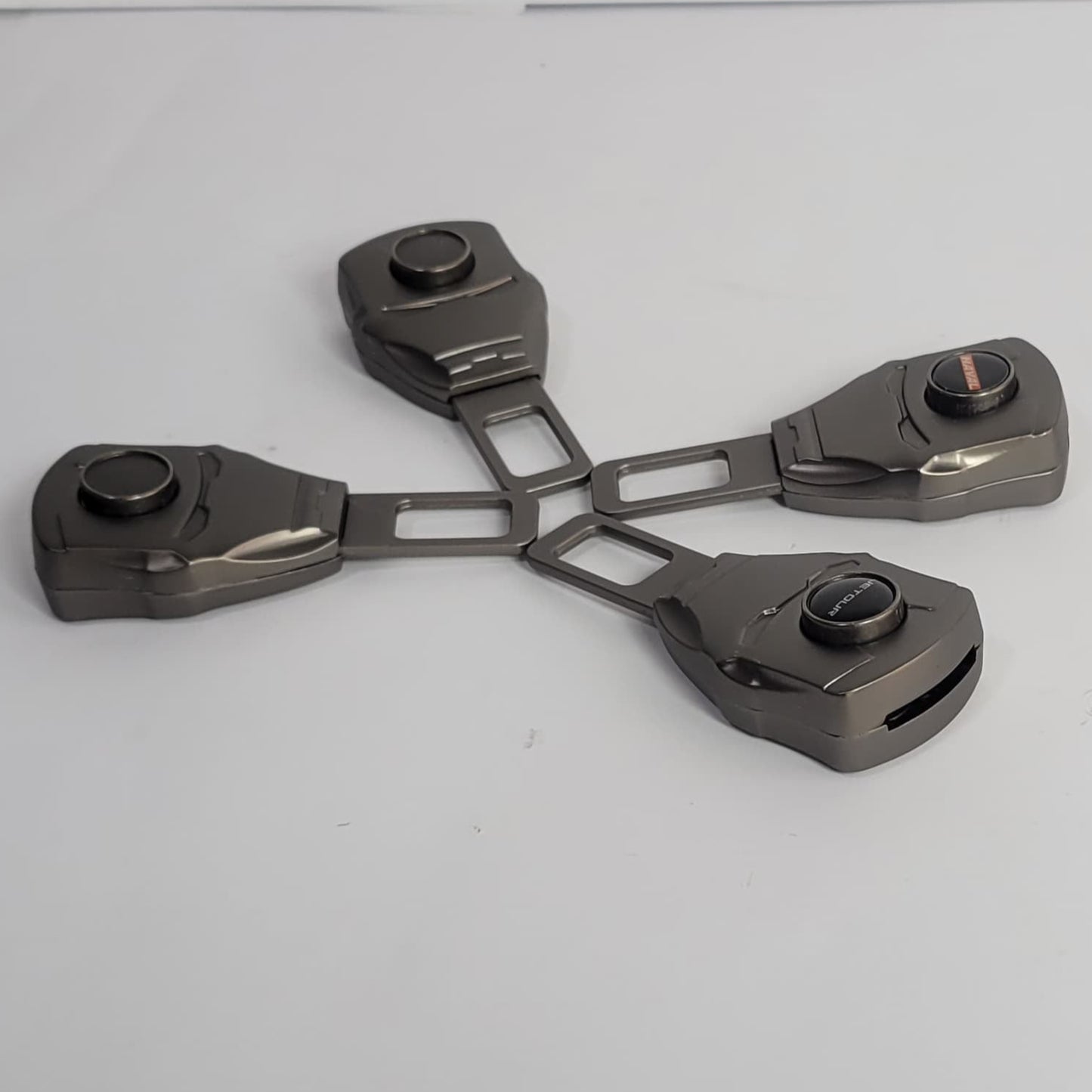 Universal - Seat Belt Extender Black Iron Men - 1196