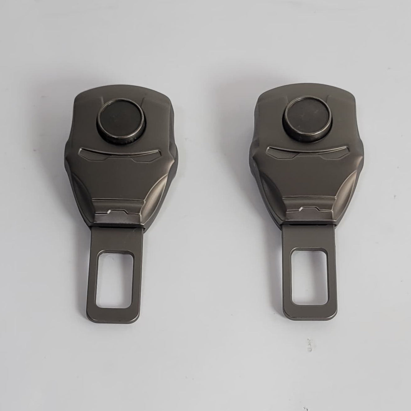 Universal - Seat Belt Extender Black Iron Men - 1196