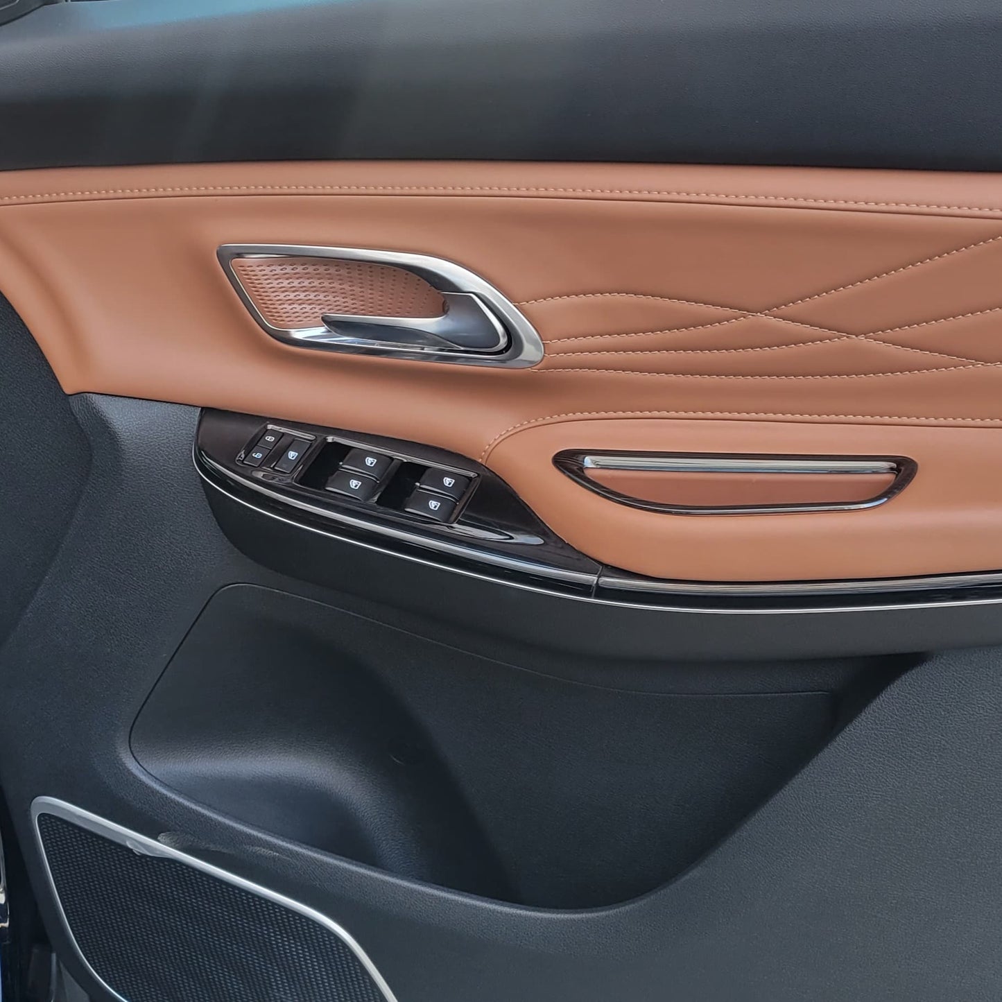 Oshan X7 - Inner Door Handle Frame - 121