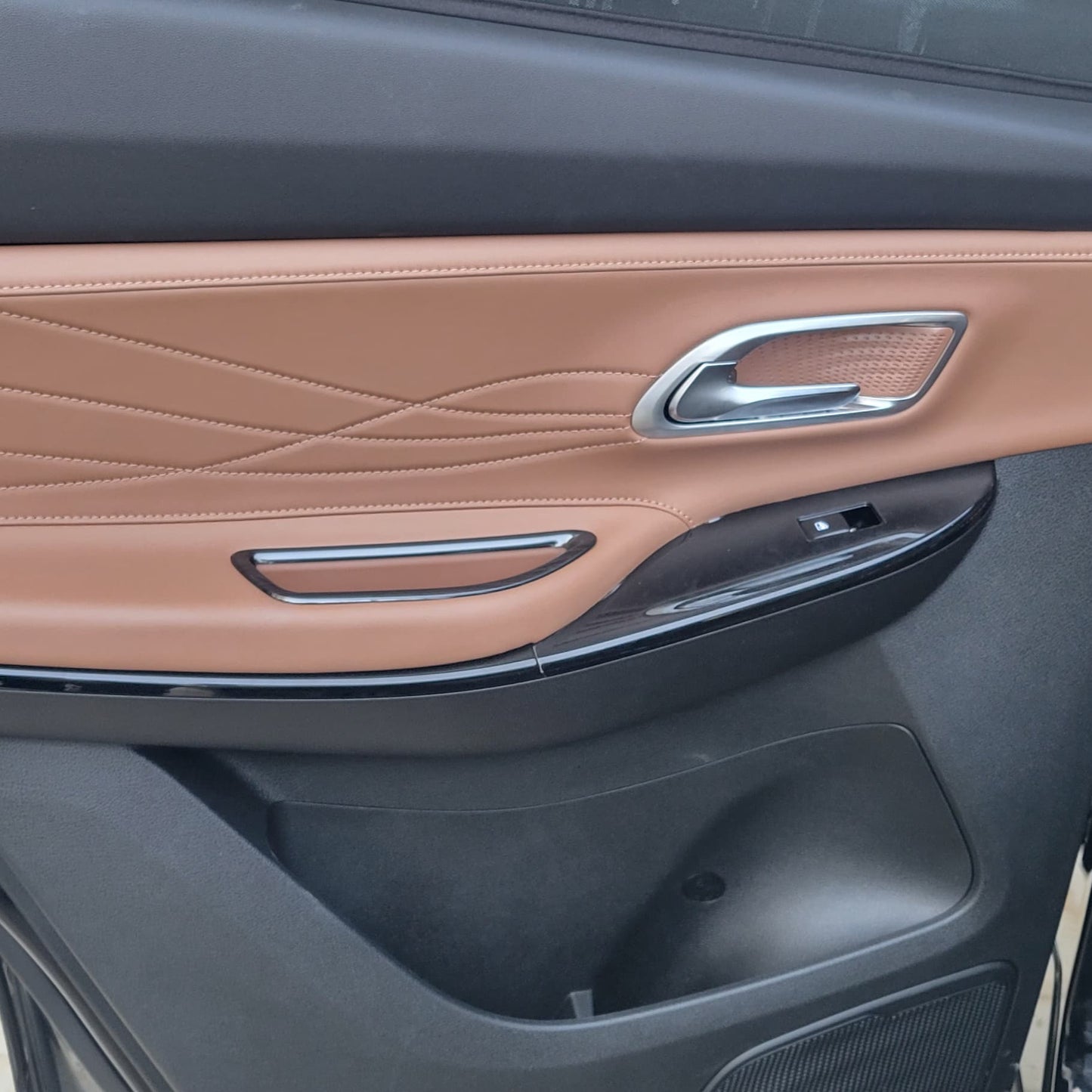 Oshan X7 - Inner Door Handle Frame - 121