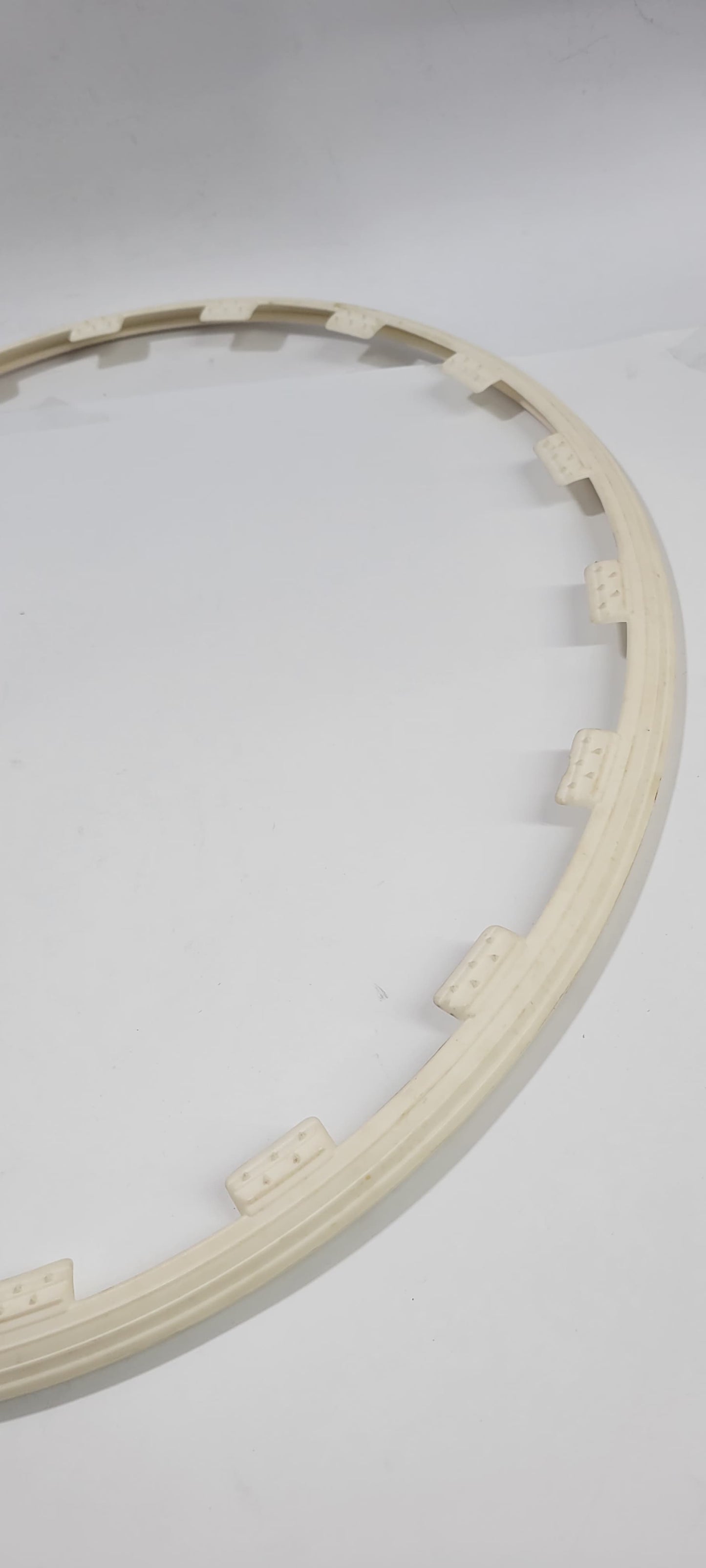 580pro - Wheel Ring 18" WHITE - 38