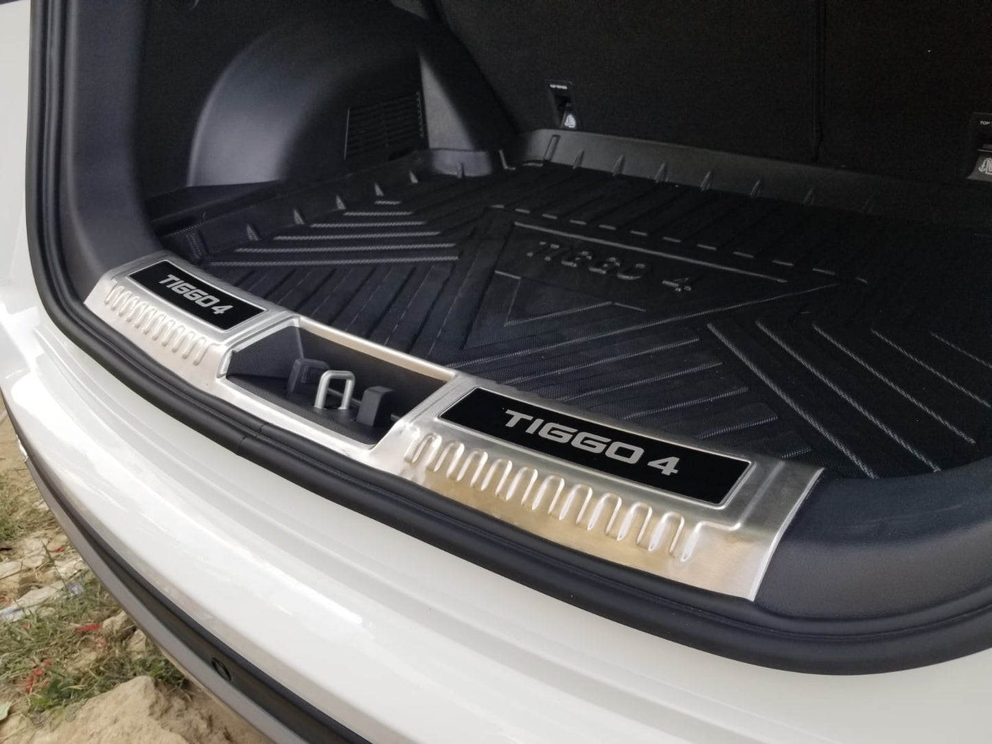Tiggo 4 - Trunk Threshold Metal - 471