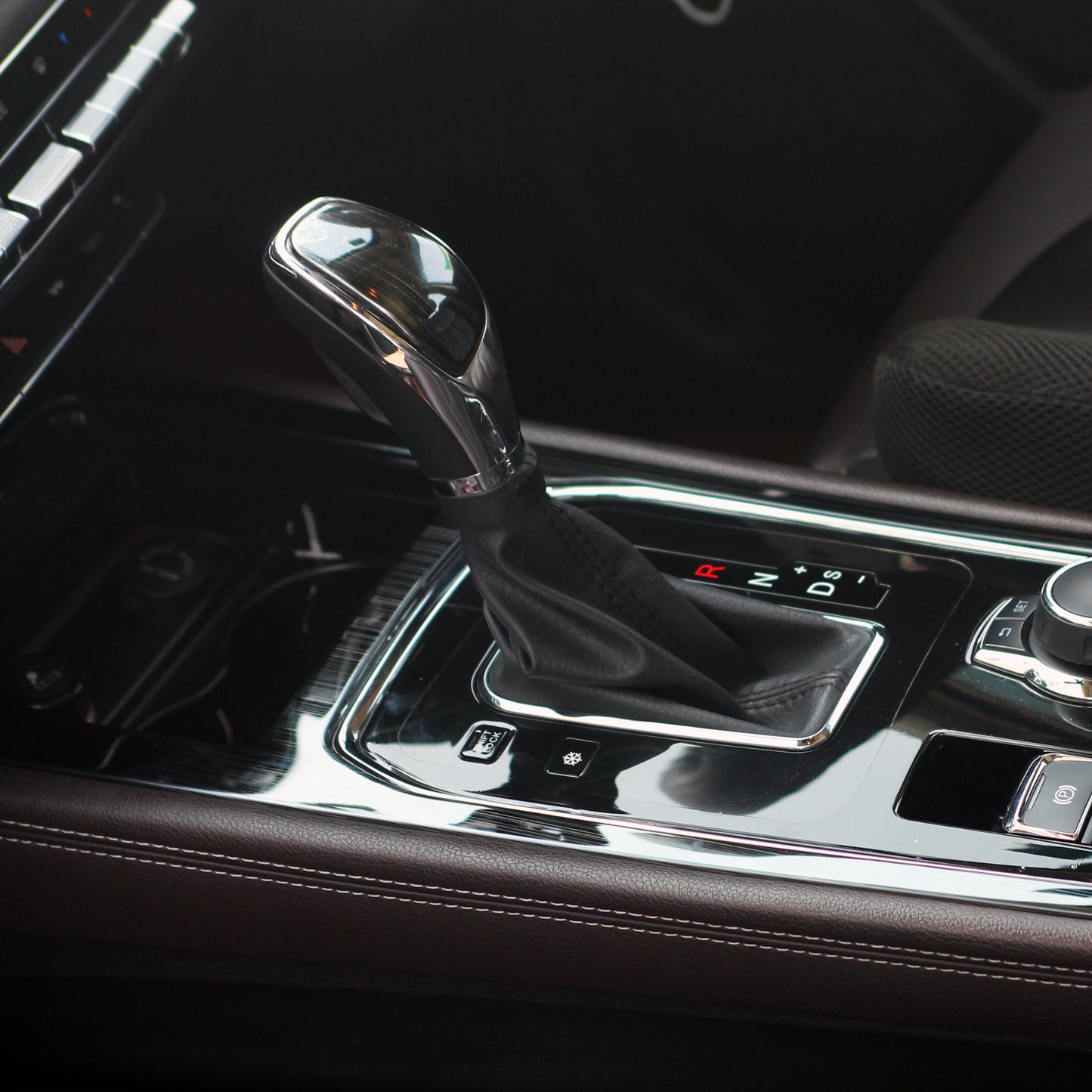 580pro - Center Console Frame - 53