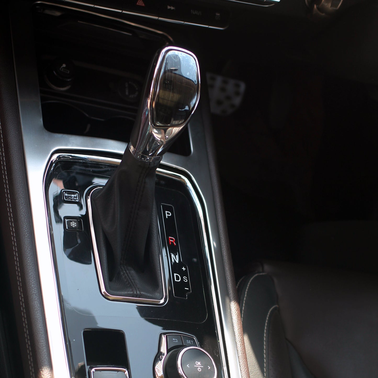 580pro - Center Console Frame - 54