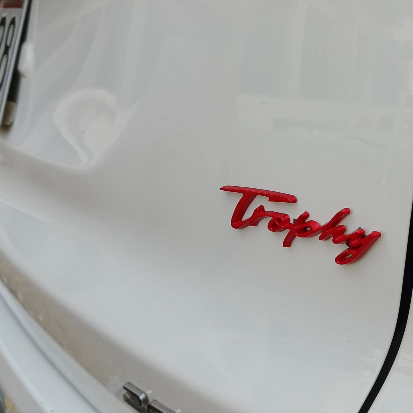 HS - Trophy Logo - 560