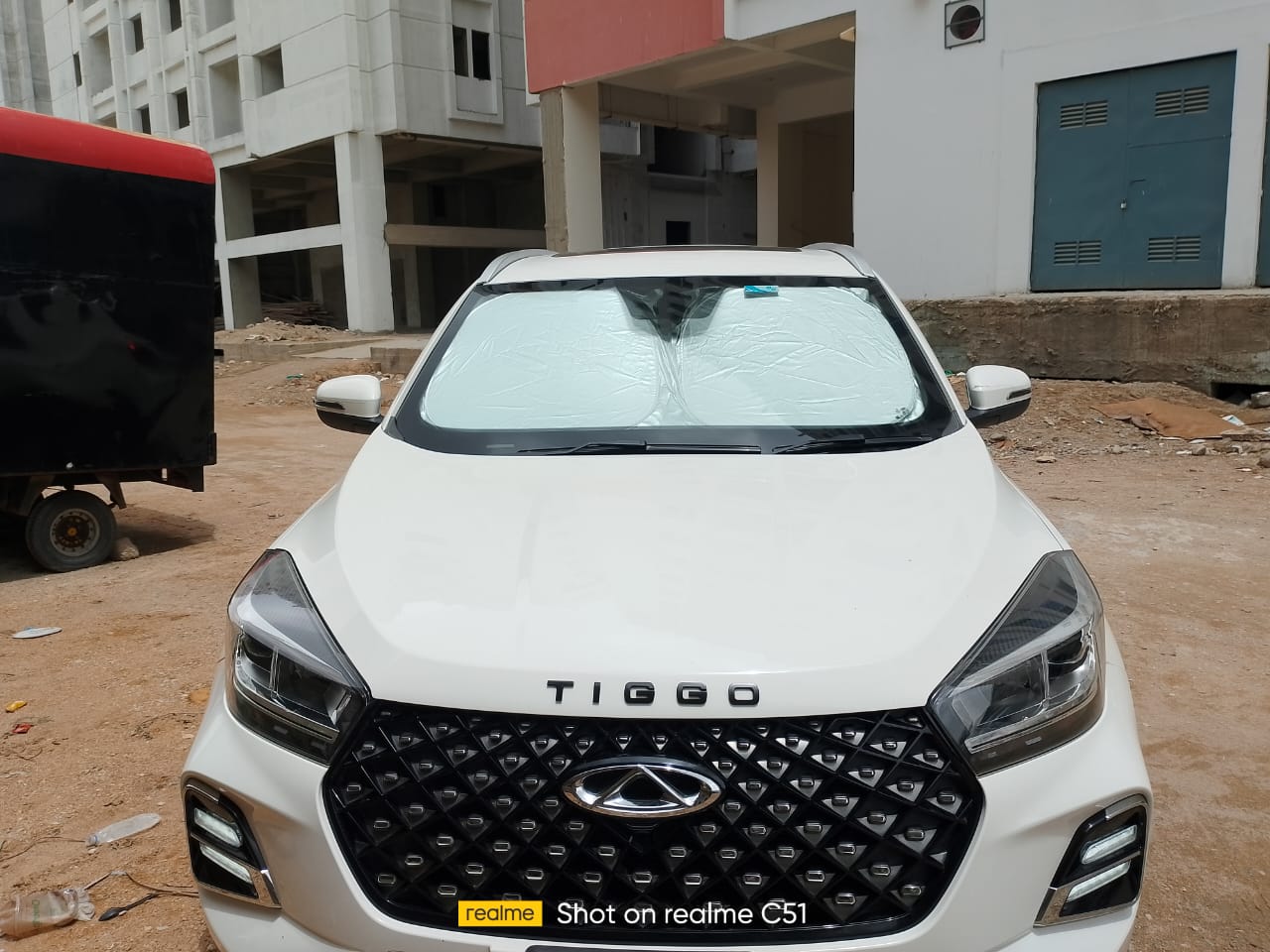 Tiggo 4 - Front Screen Sun Shade - 887