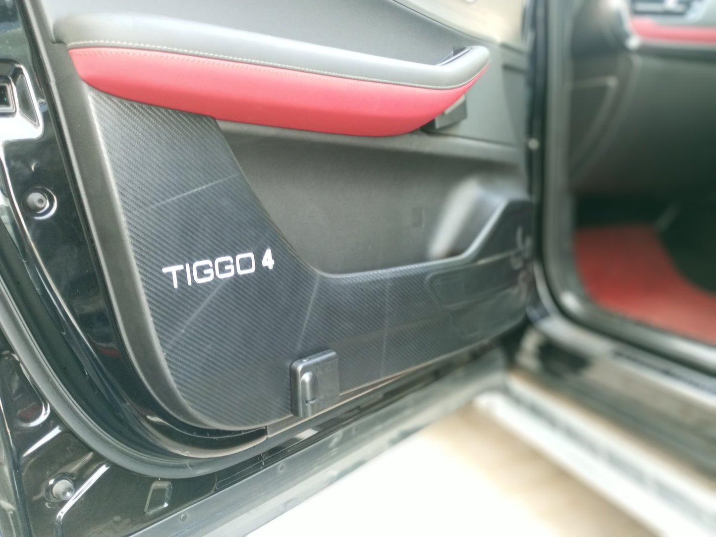 Tiggo 4 - Anti Door Kick PU Sticker - 96