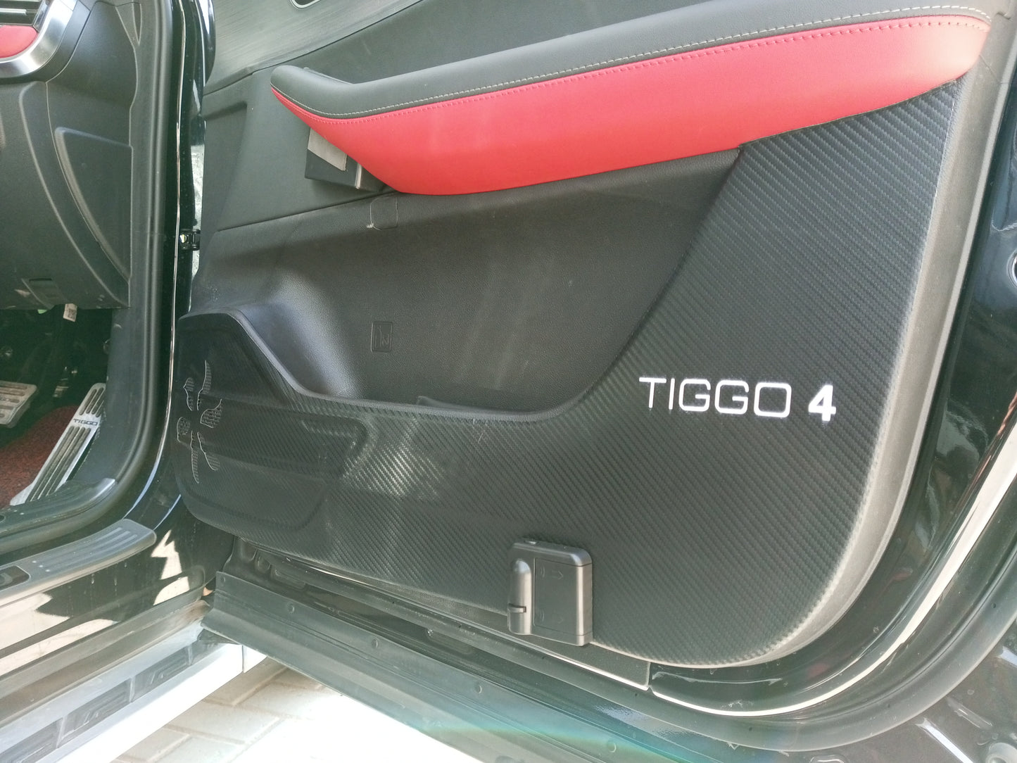 Tiggo 4 - Anti Door Kick PU Sticker - 96