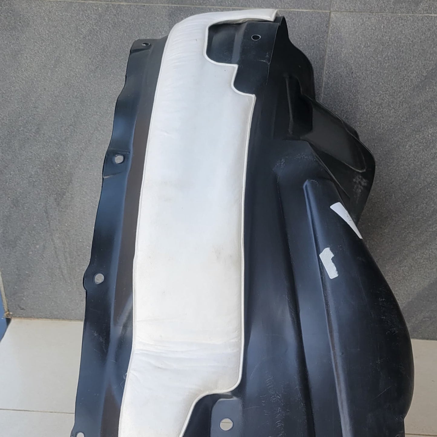H6 - Front Mudguard Splash Shield RIGHT - 983