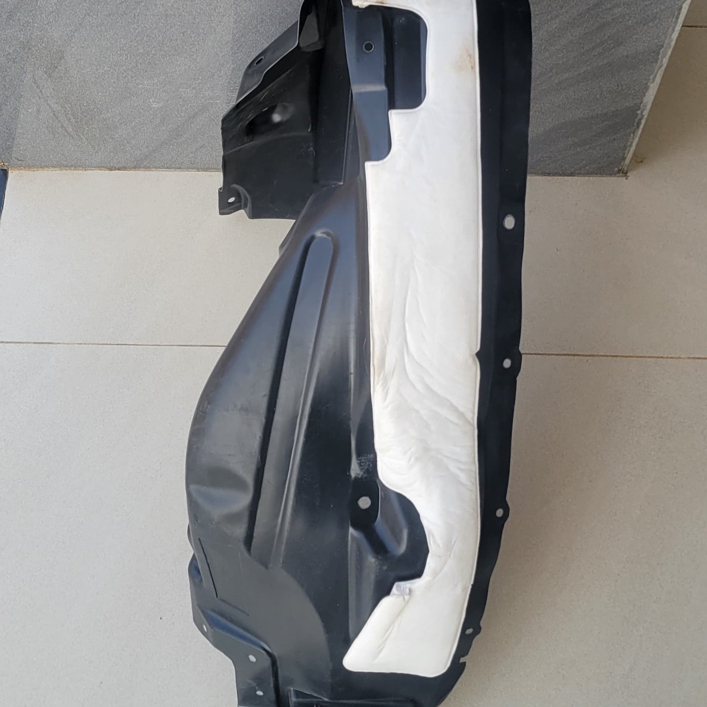 H6 - Front Mudguard Splash Shield LEFT - 984