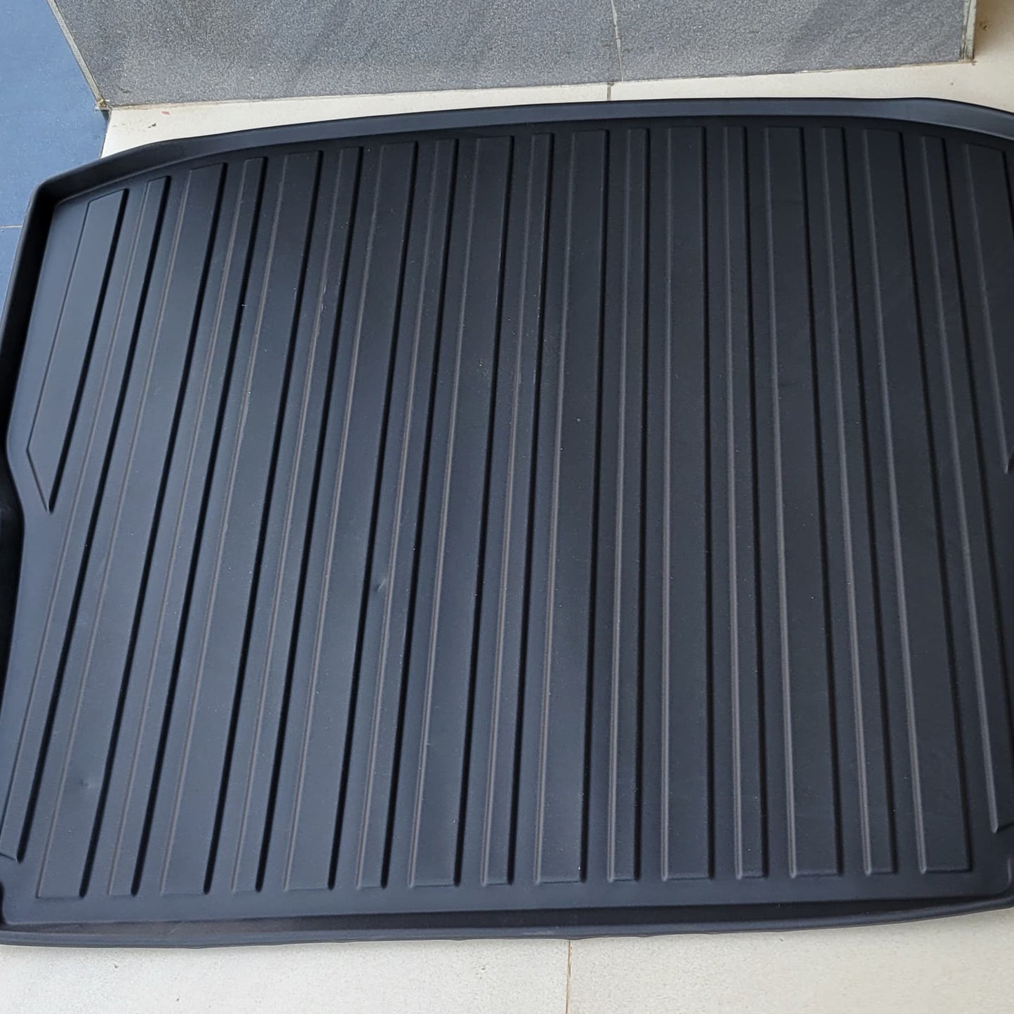 S07 - Trunk Tray TPE - 1172