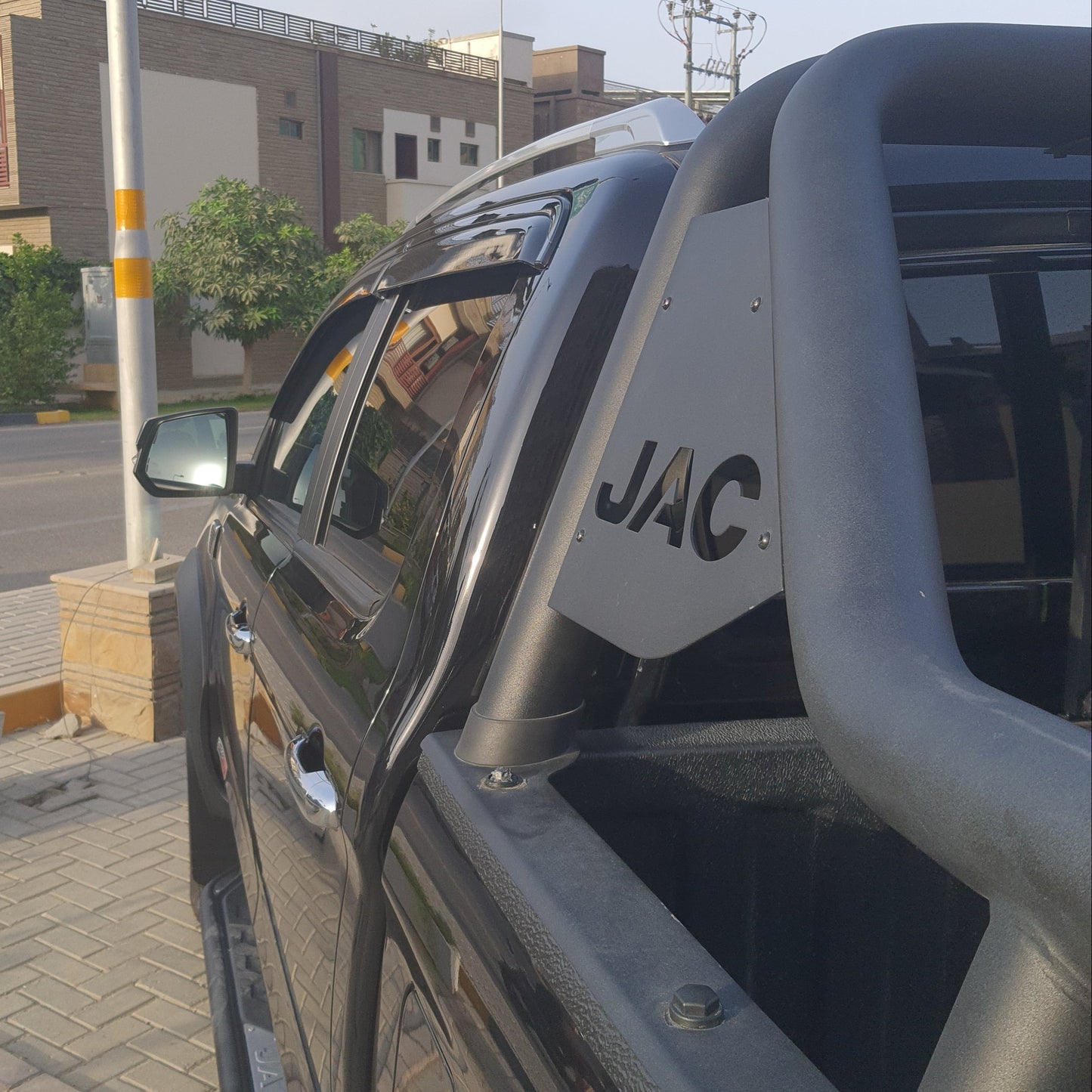 Jac T9 - Window Visor With Black Trim - 1204