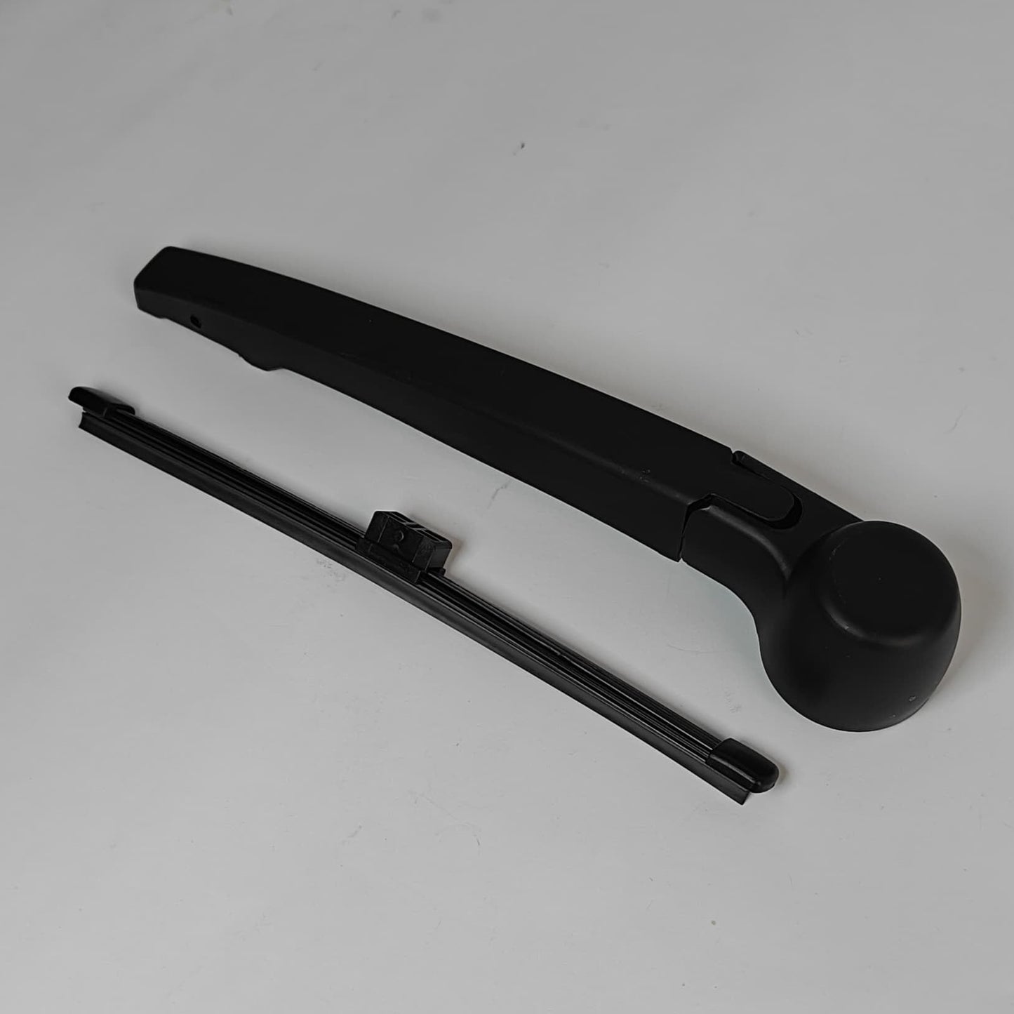 Tiggo 4 - Rear Wiper Complete - 1235