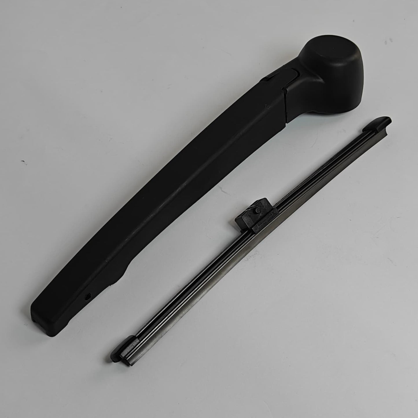 Tiggo 4 - Rear Wiper Complete - 1235