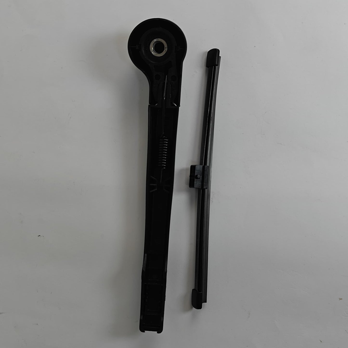 Tiggo 4 - Rear Wiper Complete - 1235