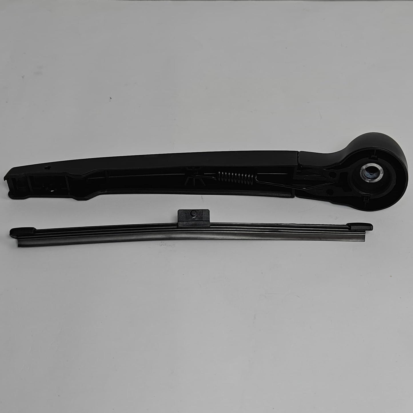 Tiggo 4 - Rear Wiper Complete - 1235