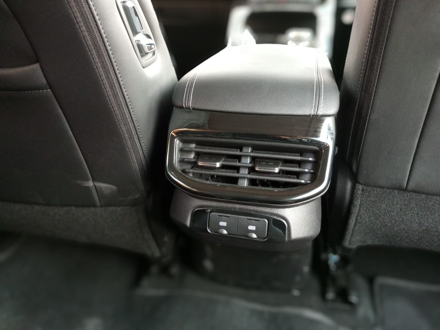 H6 - Rear Wind Cover 2pcs Set - 605