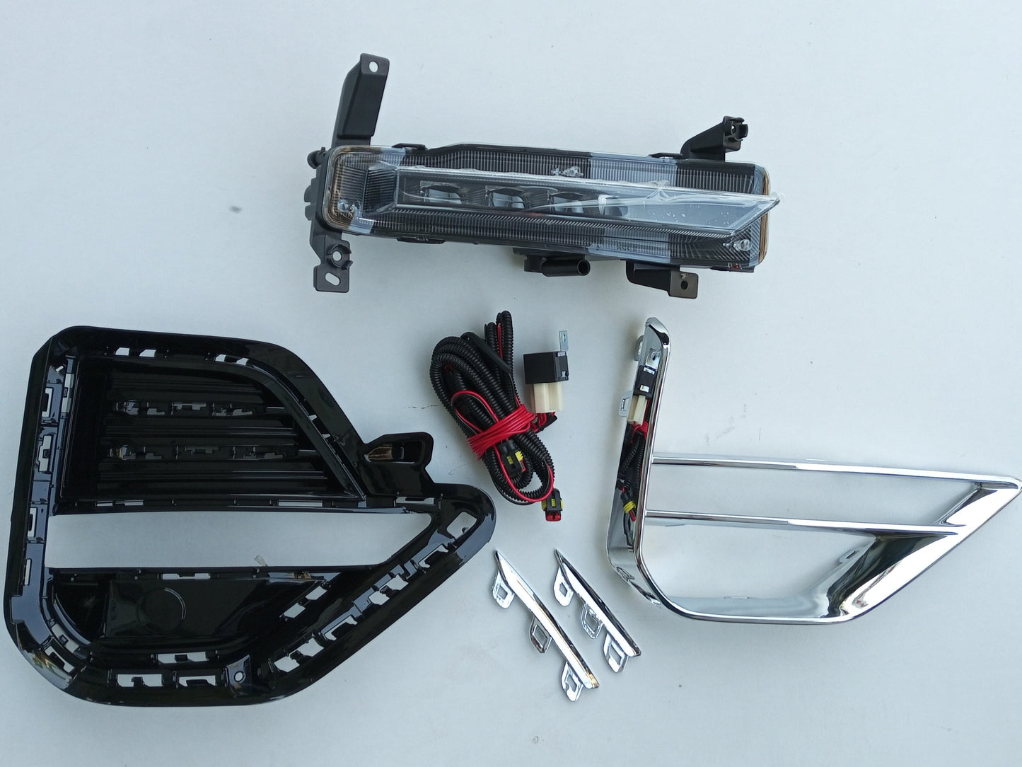 Tiggo 8 - Front Bumper Fog Light - 825