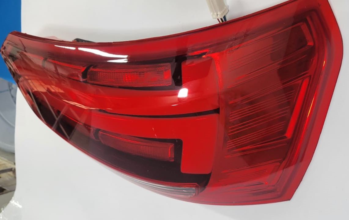 580pro - Rear Tail Light RIGHT - 952