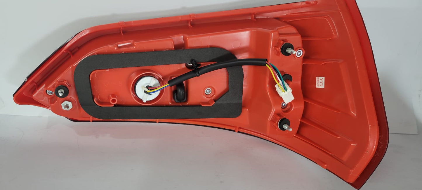 580pro - Rear Tail Light RIGHT - 952